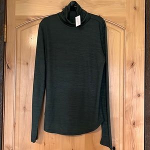 NWT Banana Republic Luxespun turtleneck top dark green small